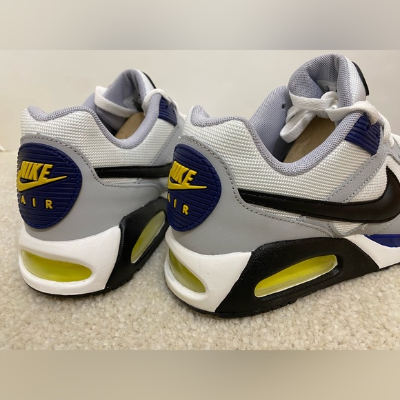 Nike Air Max IVO Shoes (White Black Grey Navy Trainer) Men’s 8/Women’s 8.5 NEW - Picture 8 of 16